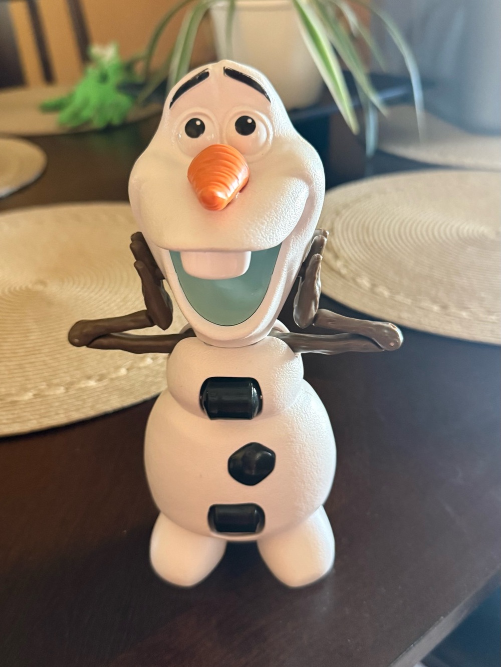 Olaf Figure Toy - White Snowman With Orange Carrot Nose need batteries